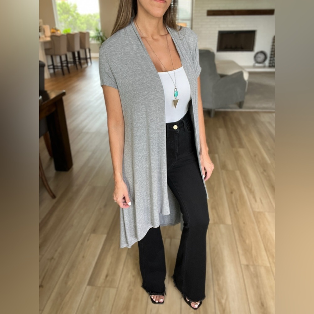 Grey Short Sleeve Duster - Size Small - Picture 4 of 10